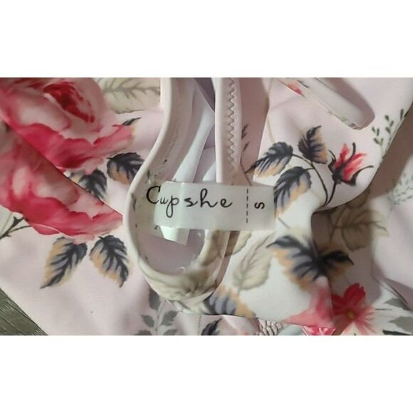 CupShe Shallow Waters 2020 Floral Strappy One Piece Swimsuit Women's Size Small - Picture 3 of 3